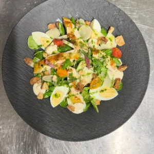Salade César et ses petits croûtons