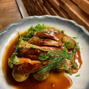 Quasi de veau, jus réduit, poêlée de pommes de terre de nos régions